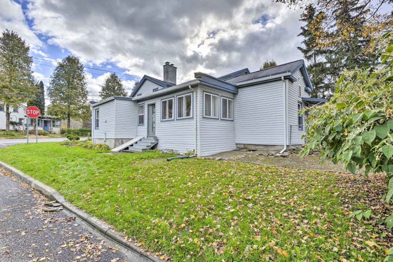 Spacious Home By Finger Lakes And Watkins Glen! Burdett Esterno foto
