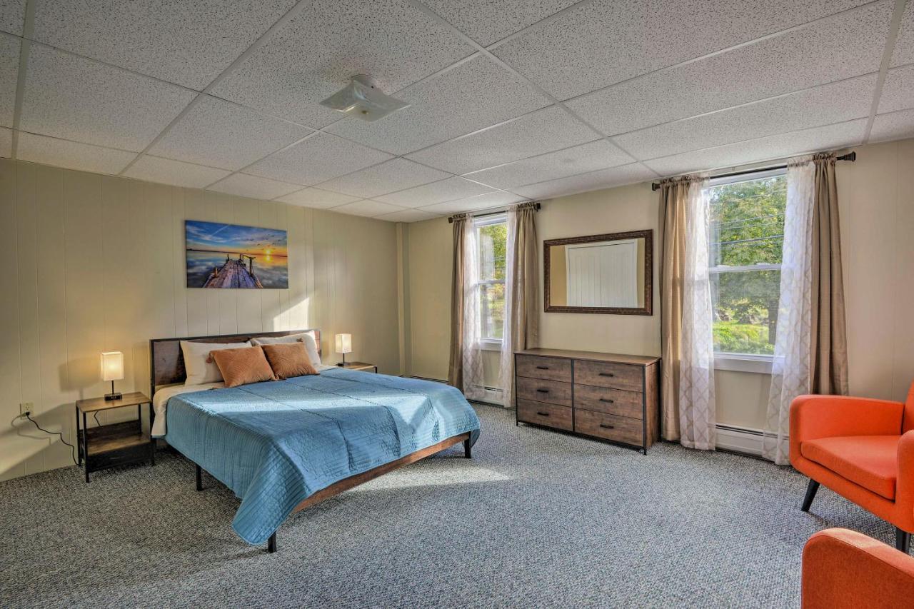 Spacious Home By Finger Lakes And Watkins Glen! Burdett Esterno foto