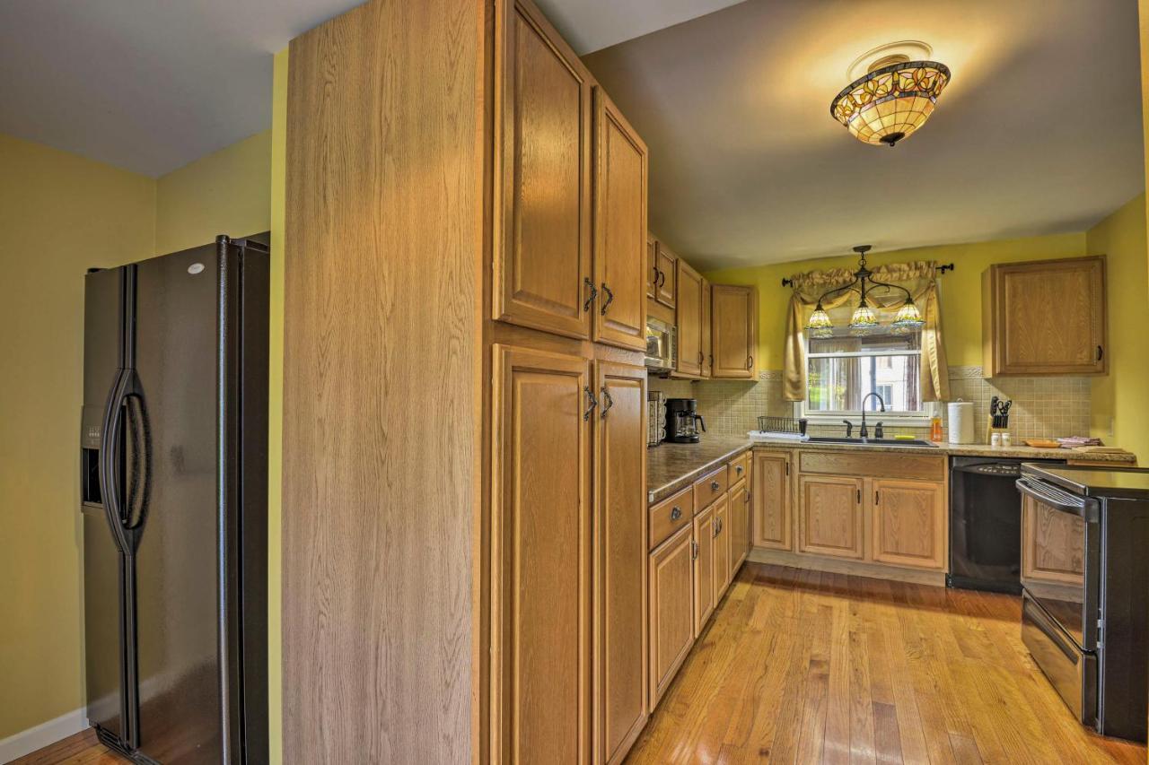 Spacious Home By Finger Lakes And Watkins Glen! Burdett Esterno foto