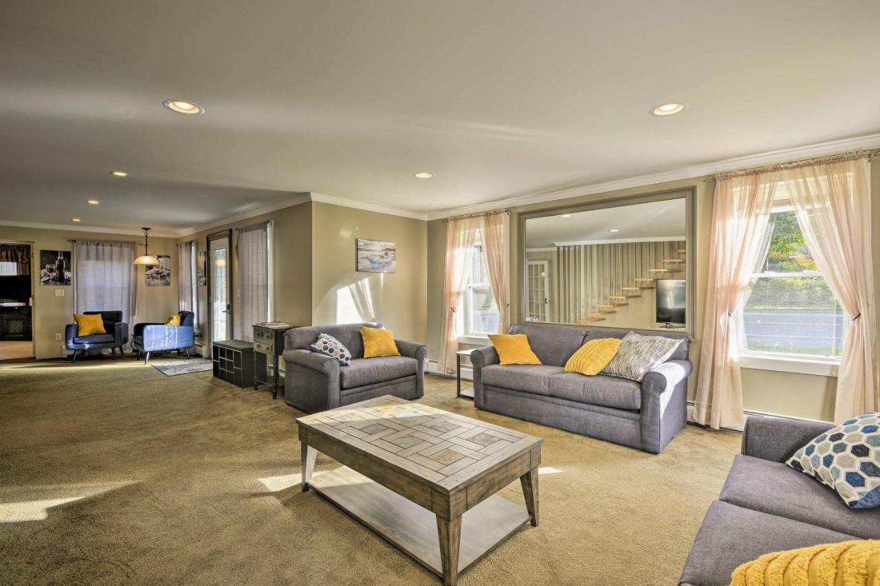 Spacious Home By Finger Lakes And Watkins Glen! Burdett Esterno foto